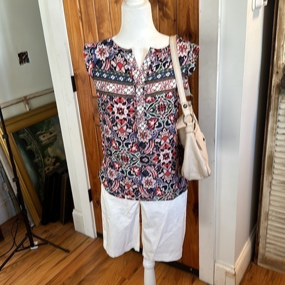 Ann Taylor Loft multicolor graphic print floral ruffle sleeve  shirt size XS - Picture 1 of 6